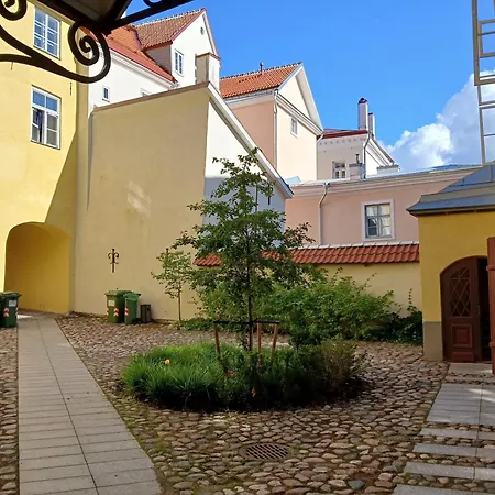 Apartment Saunaga Korter Sisehoovis