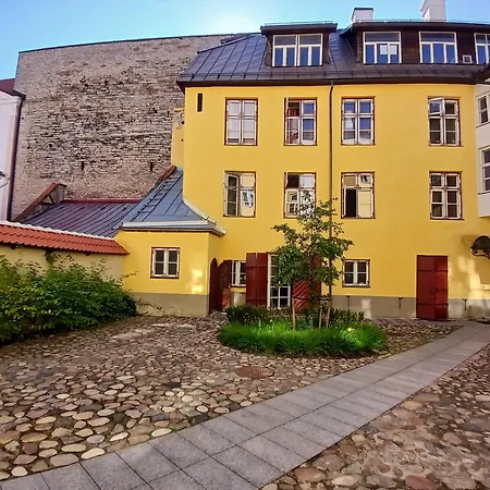Apartment Saunaga Korter Sisehoovis *